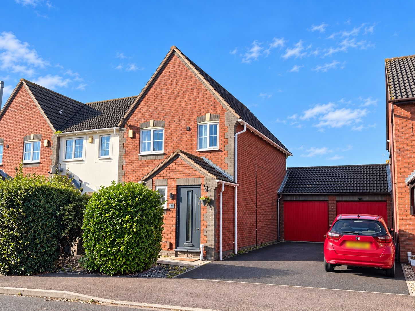 End Of Terrace House for sale in Gloucester, Welland Road, Quedgeley, Gloucester, GL2 4SG