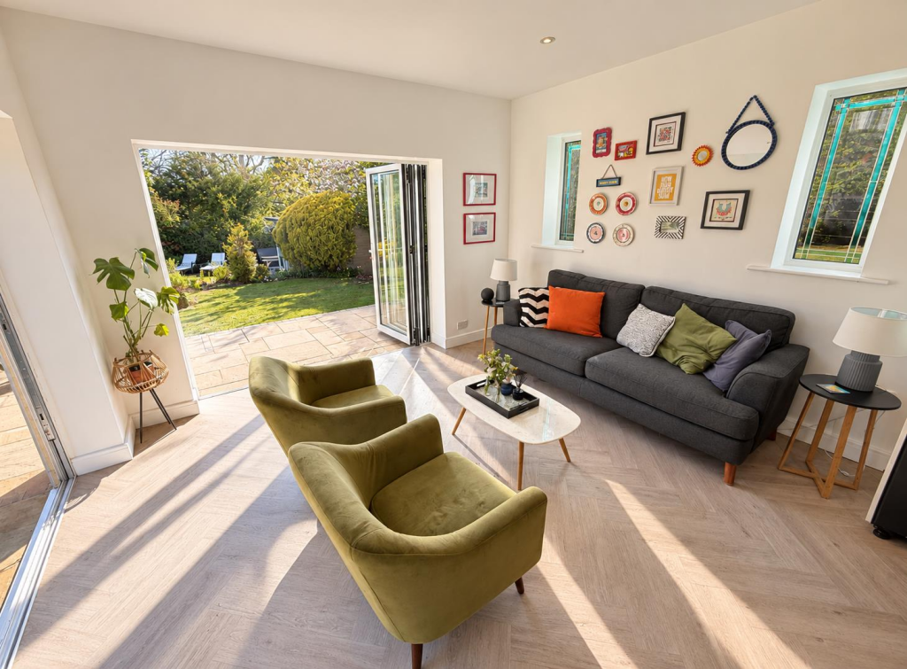 Detached House for sale in Wirral, Barnston Road, Thingwall, CH61 1AS