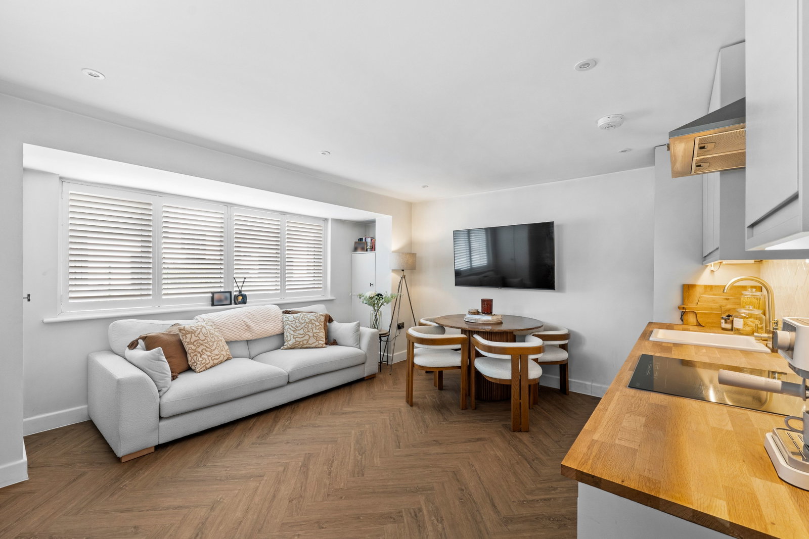 Flat for sale in Whyteleafe, Godstone Road, Whyteleafe, CR3 0EA, 451 m²