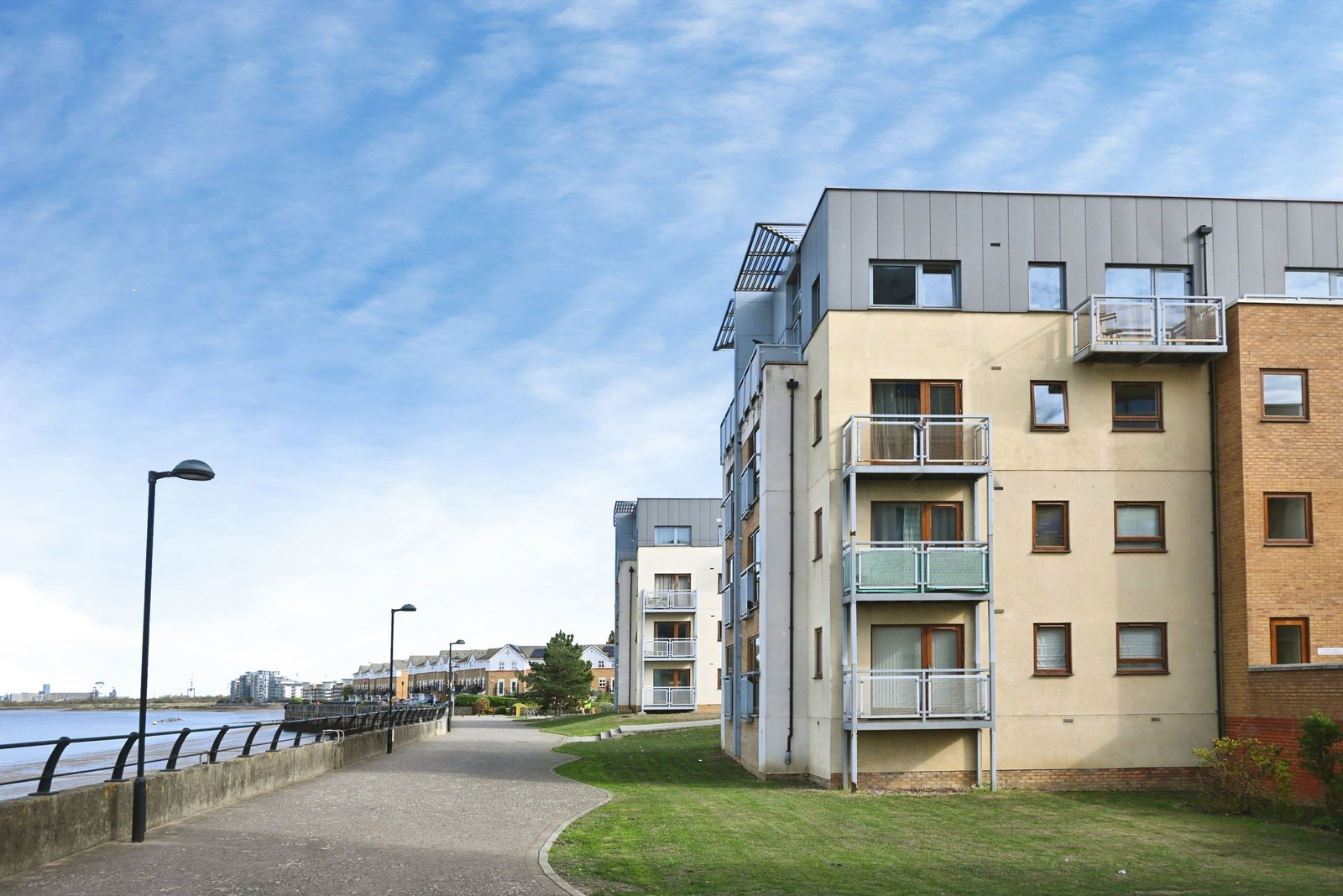 Flat for sale in Greenhithe, North Star Boulevard, Greenhithe, DA9 9UH