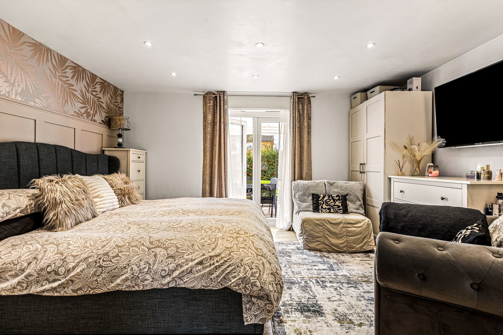 Detached House for sale in Melton Mowbray, 162 Burton Road, Melton Mowbray, LE13 1DN, 2875 m²