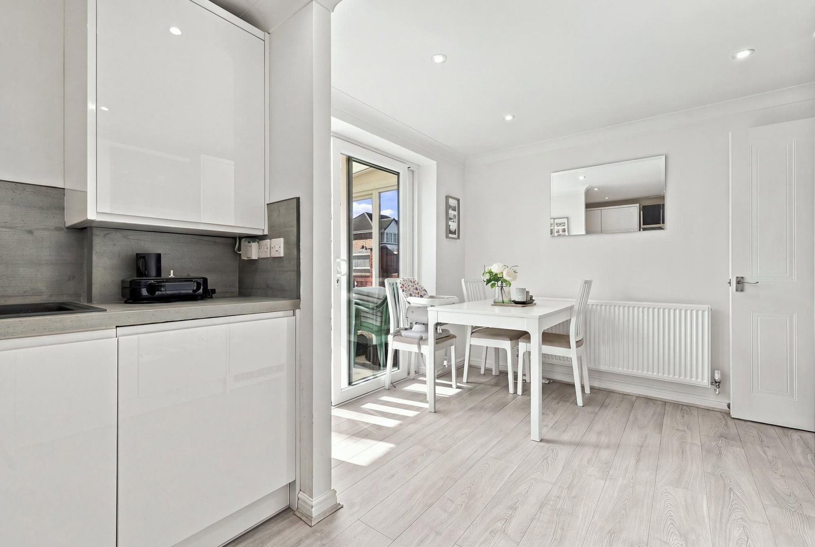 Semi Detached House for sale in Basildon, Northampton Grove, Langdon Hills, Basildon, SS16, 1041 m²