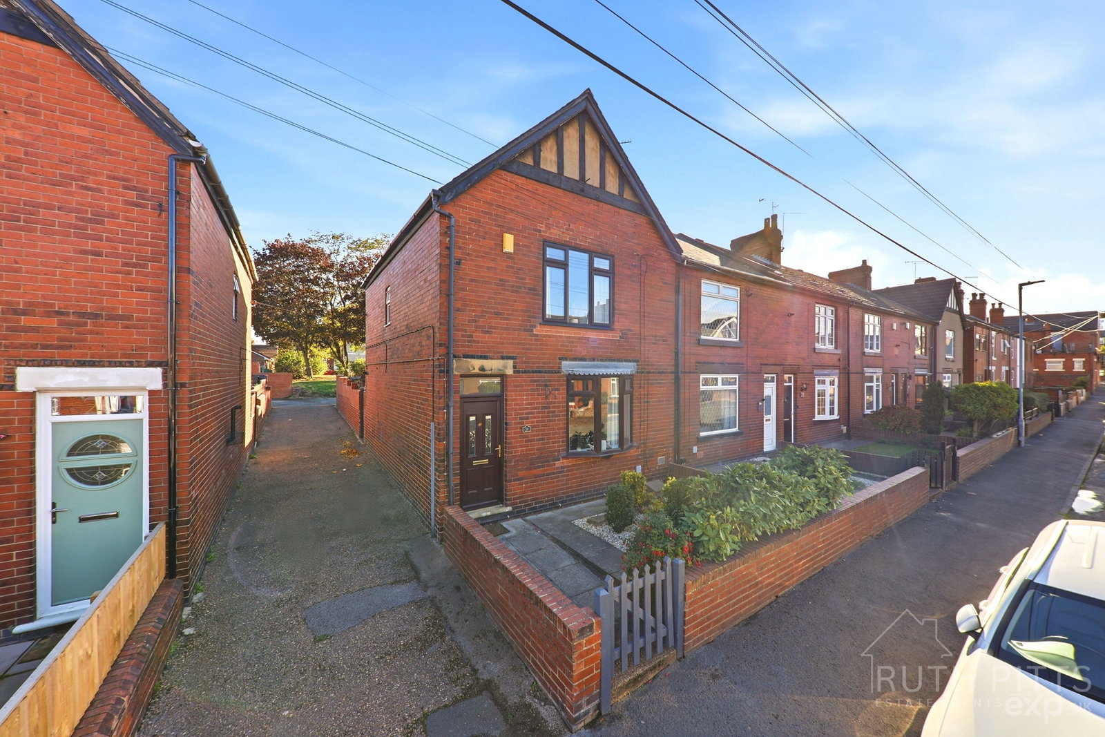 End Of Terrace House for sale in Pontefract, Hague Terrace, Hemsworth, Pontefract, WF9