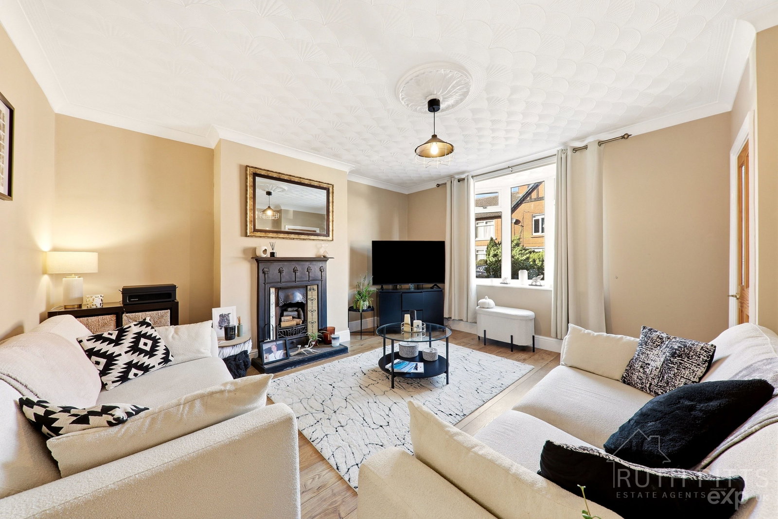 End Of Terrace House for sale in Pontefract, Hague Terrace, Hemsworth, Pontefract, WF9