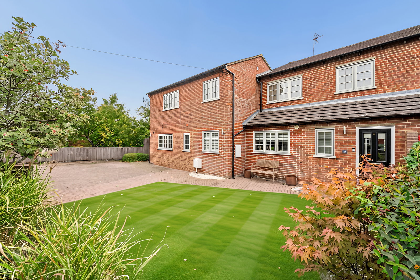 Detached House for sale in Aylesbury, Baker Street, Waddesdon, Aylesbury, HP18 0LG, 2045 m²
