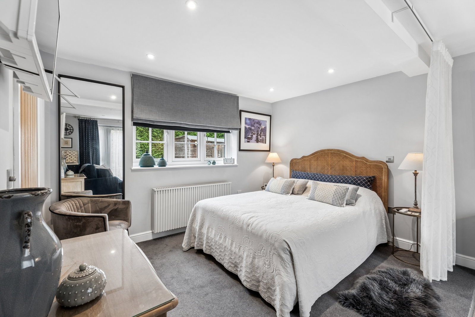 Detached House for sale in Aylesbury, Baker Street, Waddesdon, Aylesbury, HP18 0LG, 2045 m²