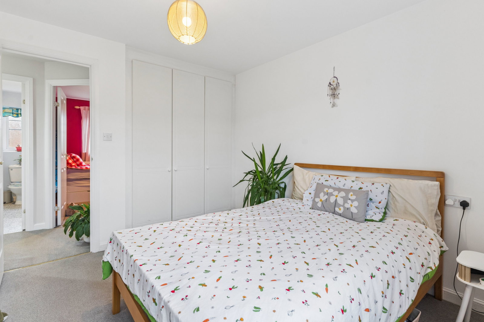 End Of Terrace House for sale in Biggleswade, Tulip Close, Biggleswade, SG18, 624 m²