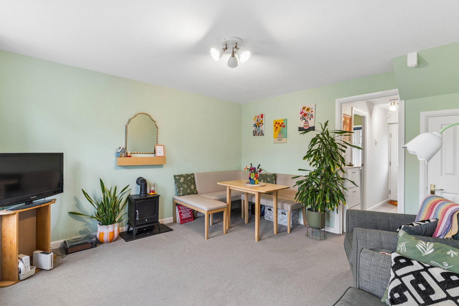 End Of Terrace House for sale in Biggleswade, Tulip Close, Biggleswade, SG18, 624 m²