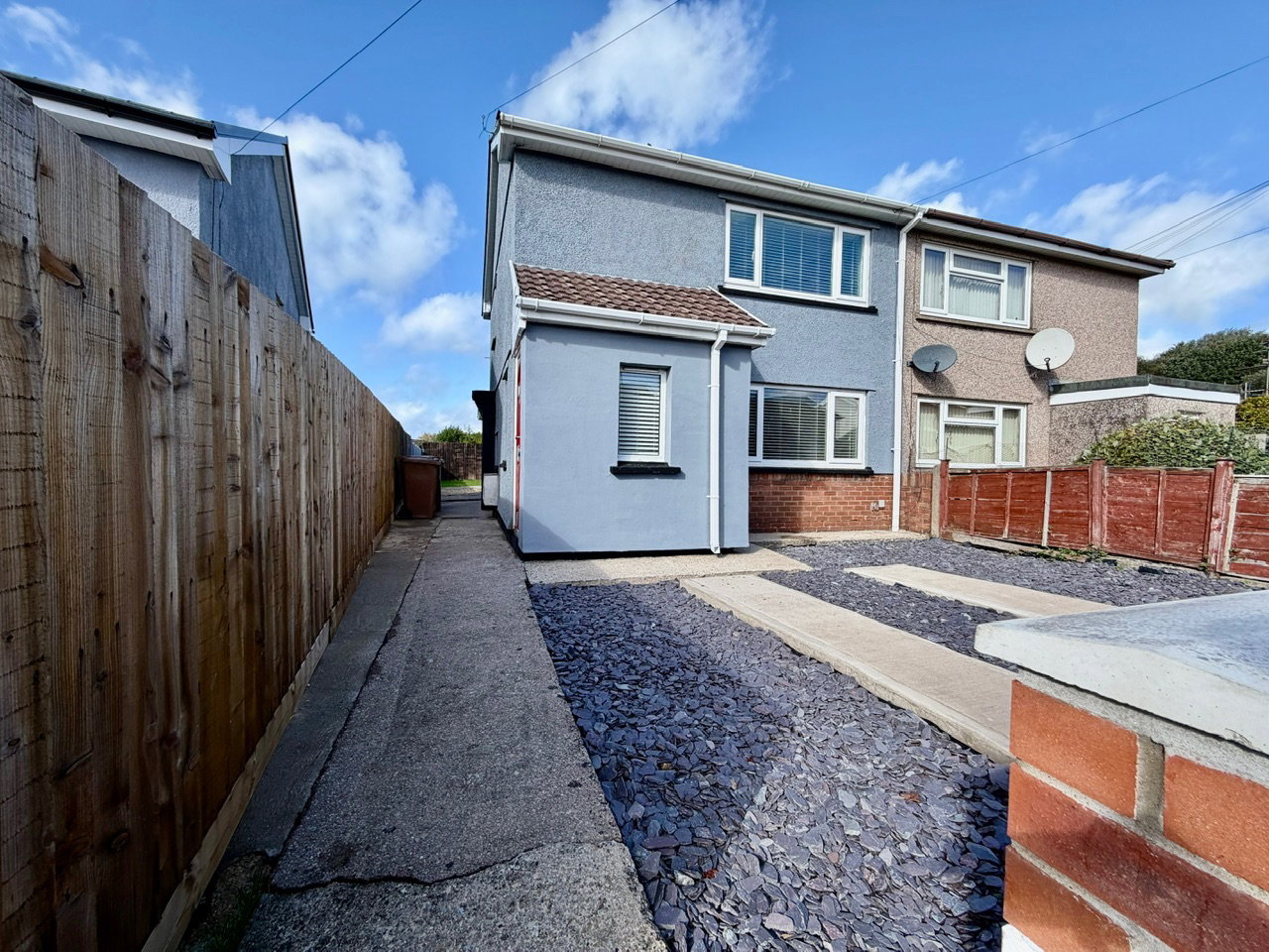 Semi Detached House for sale in Blackwood, St. Marys Road, Pontllanfraith, Blackwood, NP12 2NS