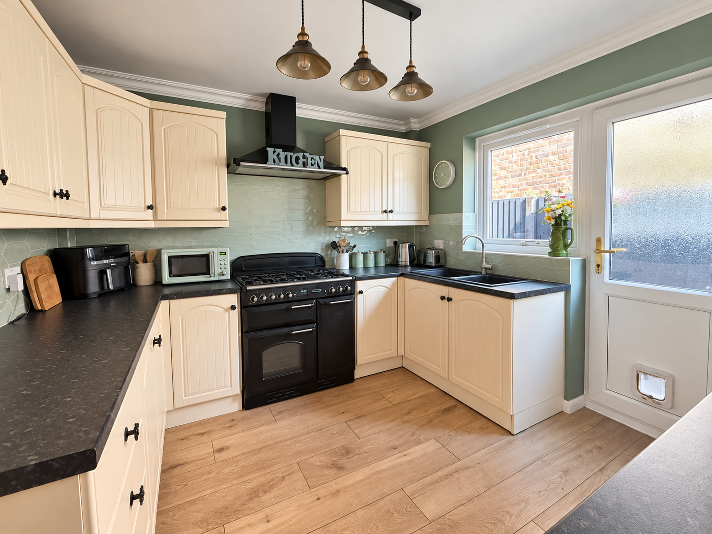 Detached House for sale in Faversham, Woodside, Dunkirk, Faversham, ME13 9NY