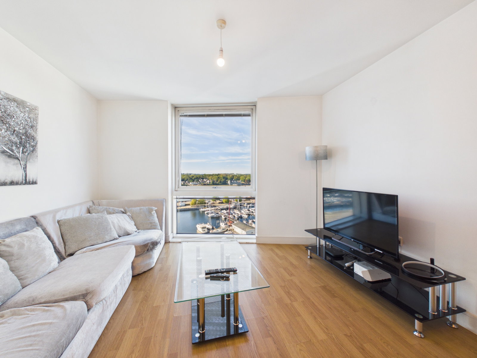 Apartment for sale in Chatham, Dock Head Road, Chatham, ME4 4ZH
