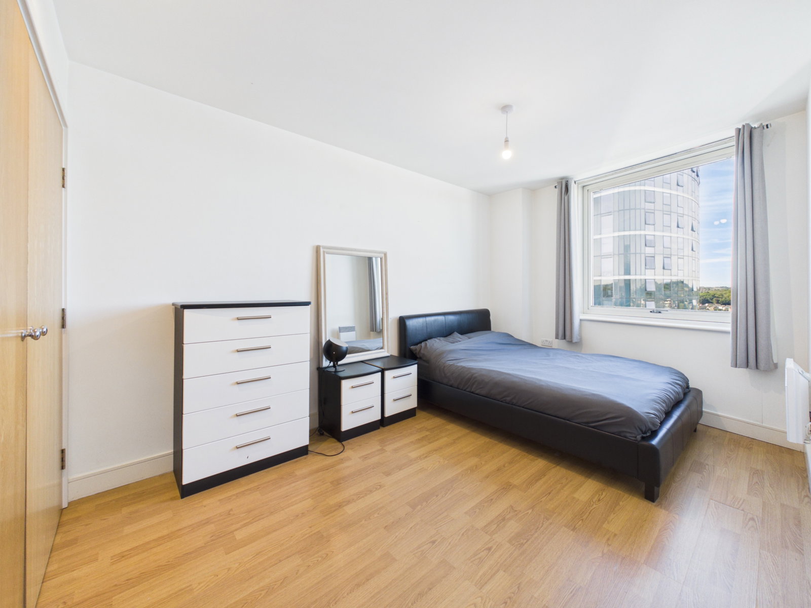 Apartment for sale in Chatham, Dock Head Road, Chatham, ME4 4ZH