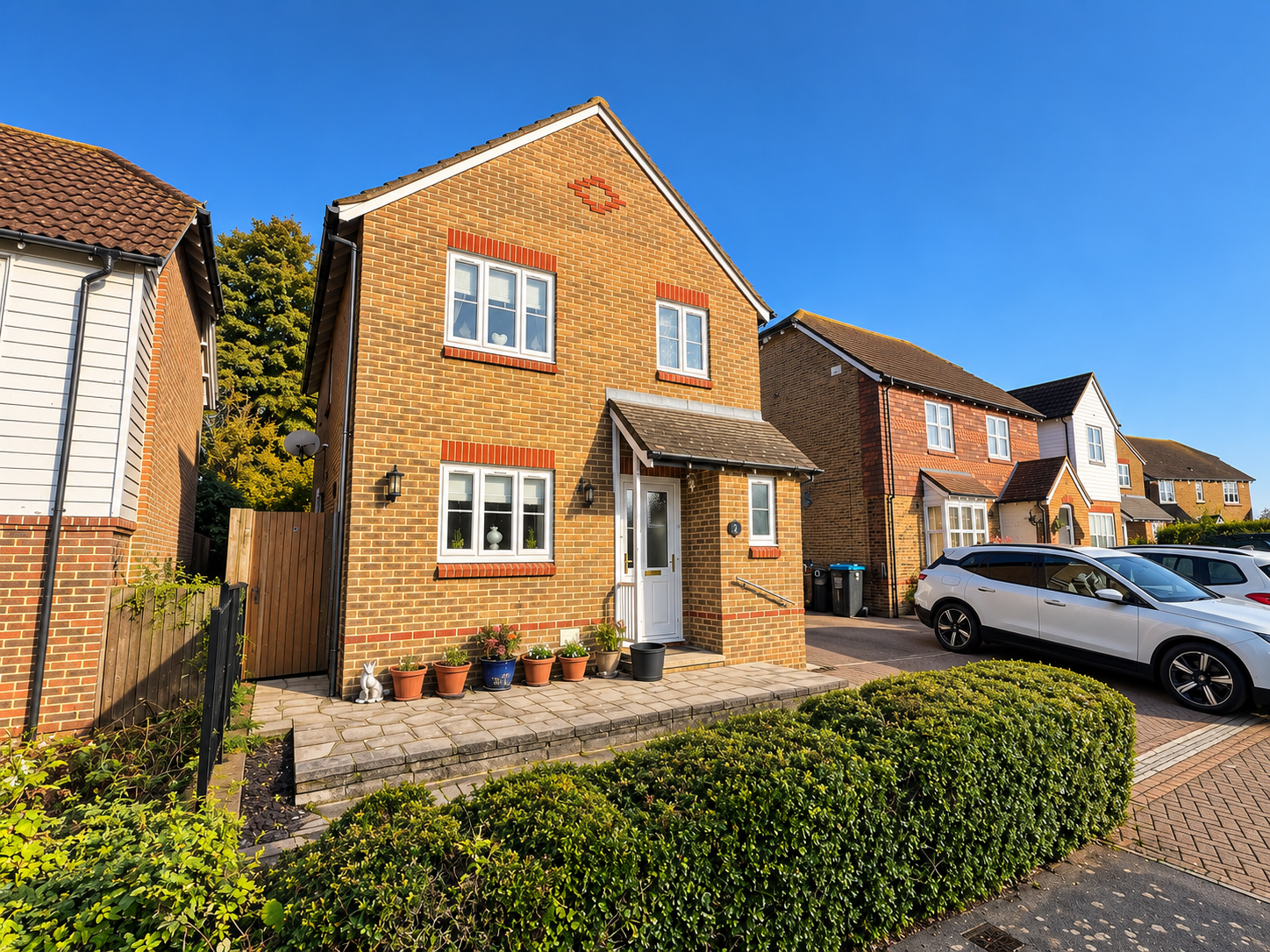 Detached House for sale in Broadstairs, Mariners Lea, Broadstairs, CT10 2QB, 840 m²