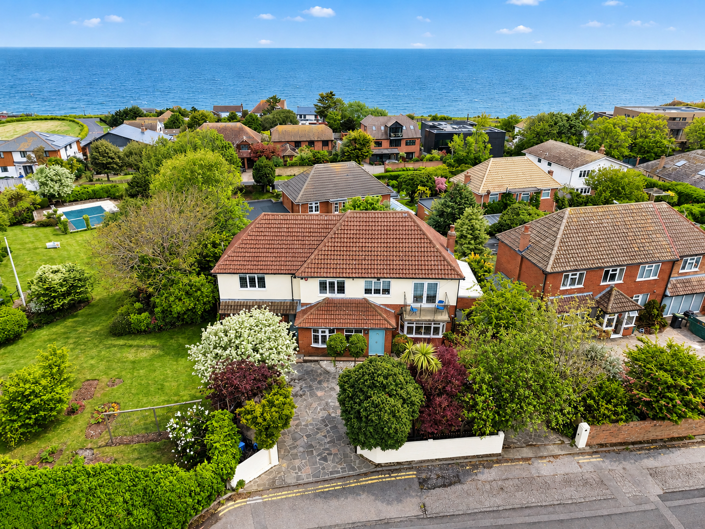 Detached House for sale in Broadstairs, North Foreland Road, Broadstairs, CT10 3NN, 2637 m²