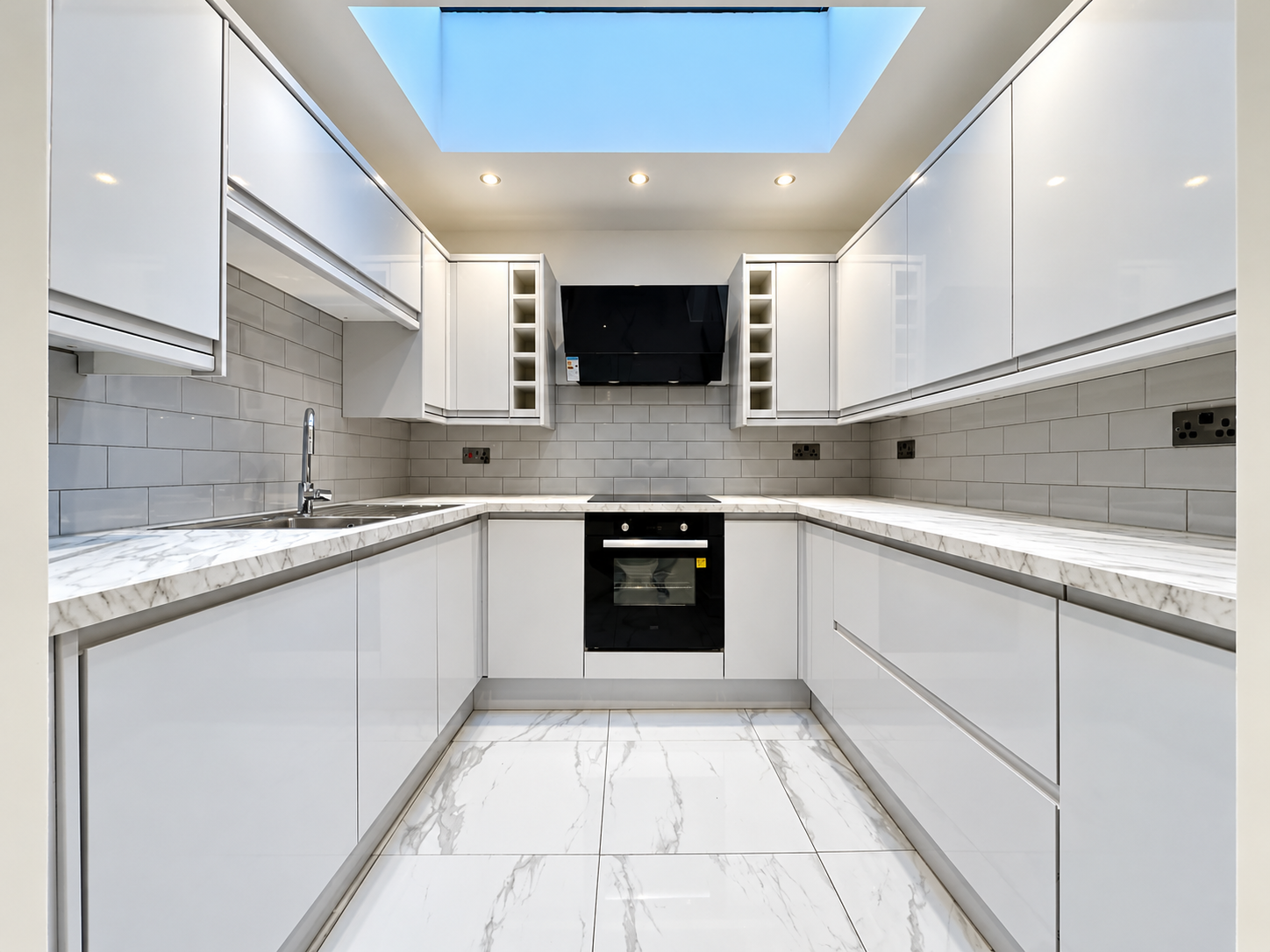 End Of Terrace House for sale in Ramsgate, St. Augustines Road, Ramsgate, CT11 9PQ, 1641 m²