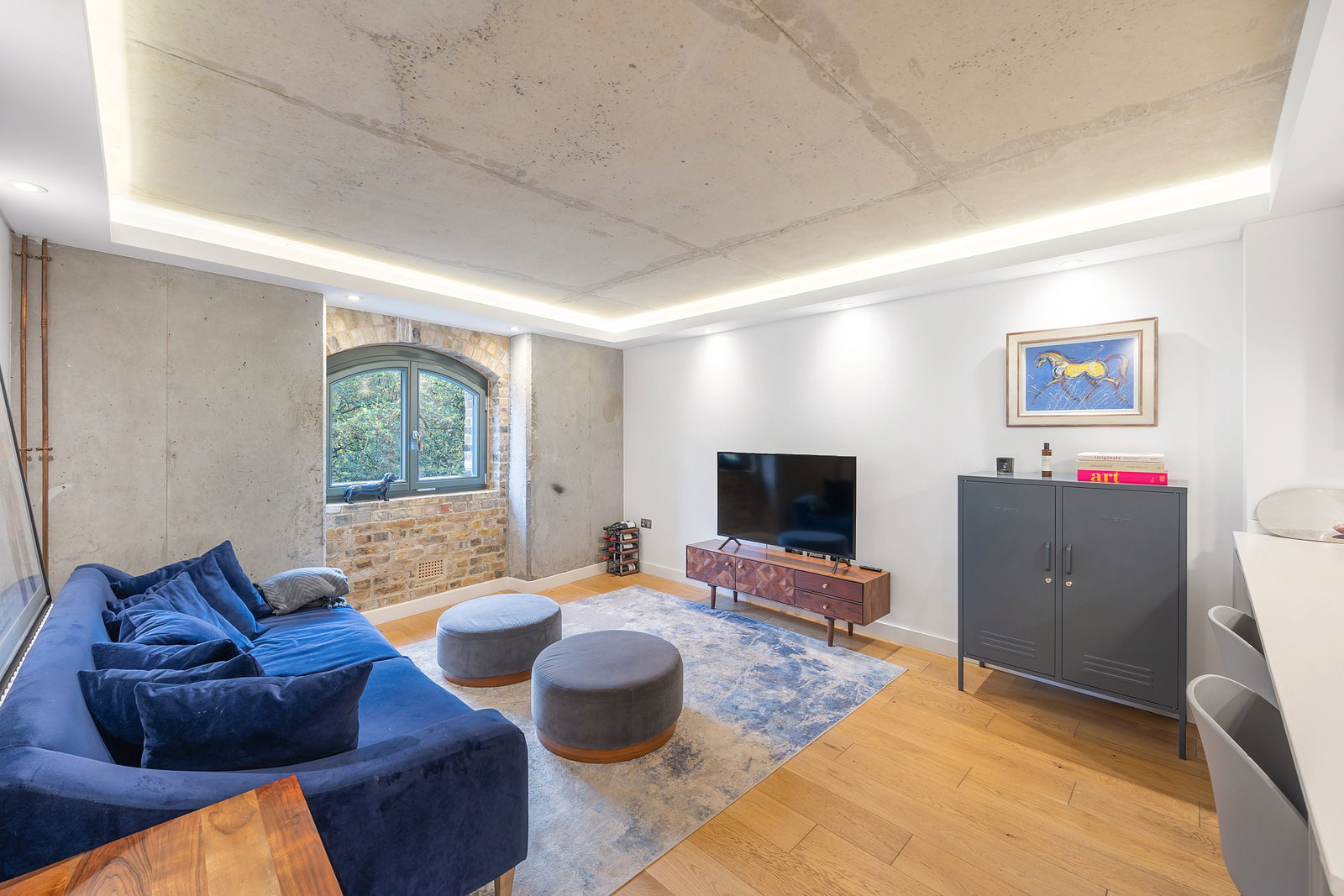Flat for sale in London, Reardon Path, Wapping, E1W, 510 m²