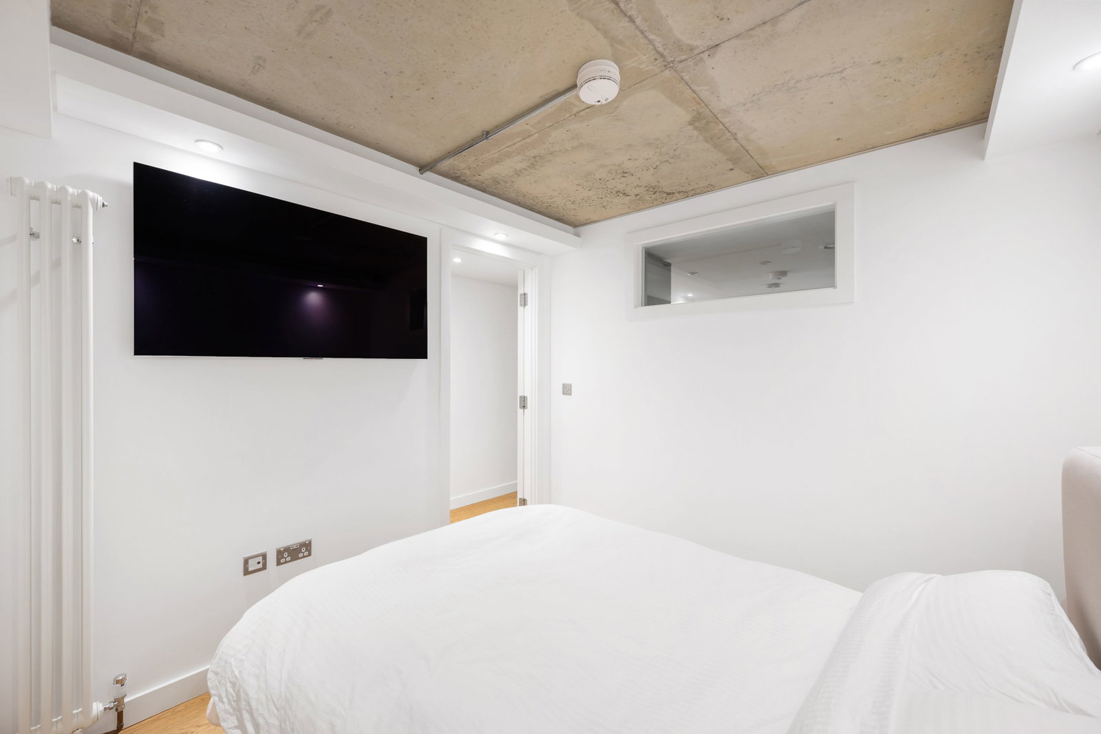 Flat for sale in London, Reardon Path, Wapping, E1W, 510 m²