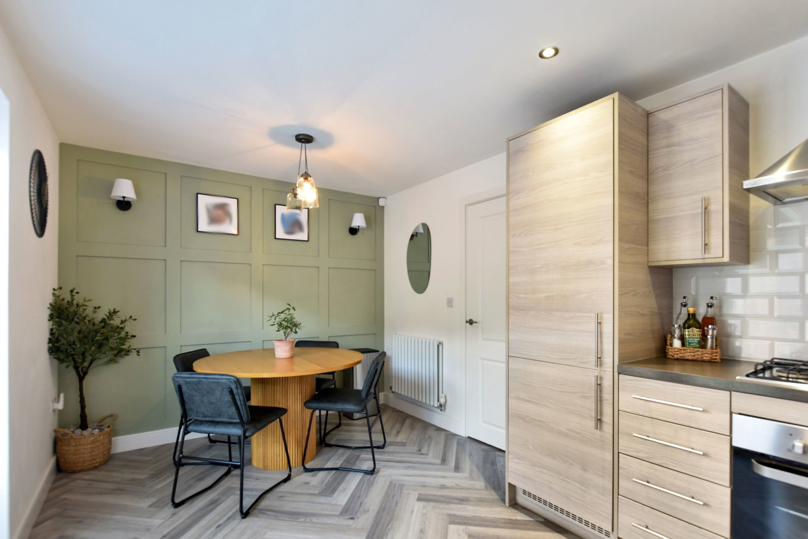Semi Detached House for sale in Wakefield, Woodhall Mews, CITY FIELDS, Wakefield. WF1, 861 m²