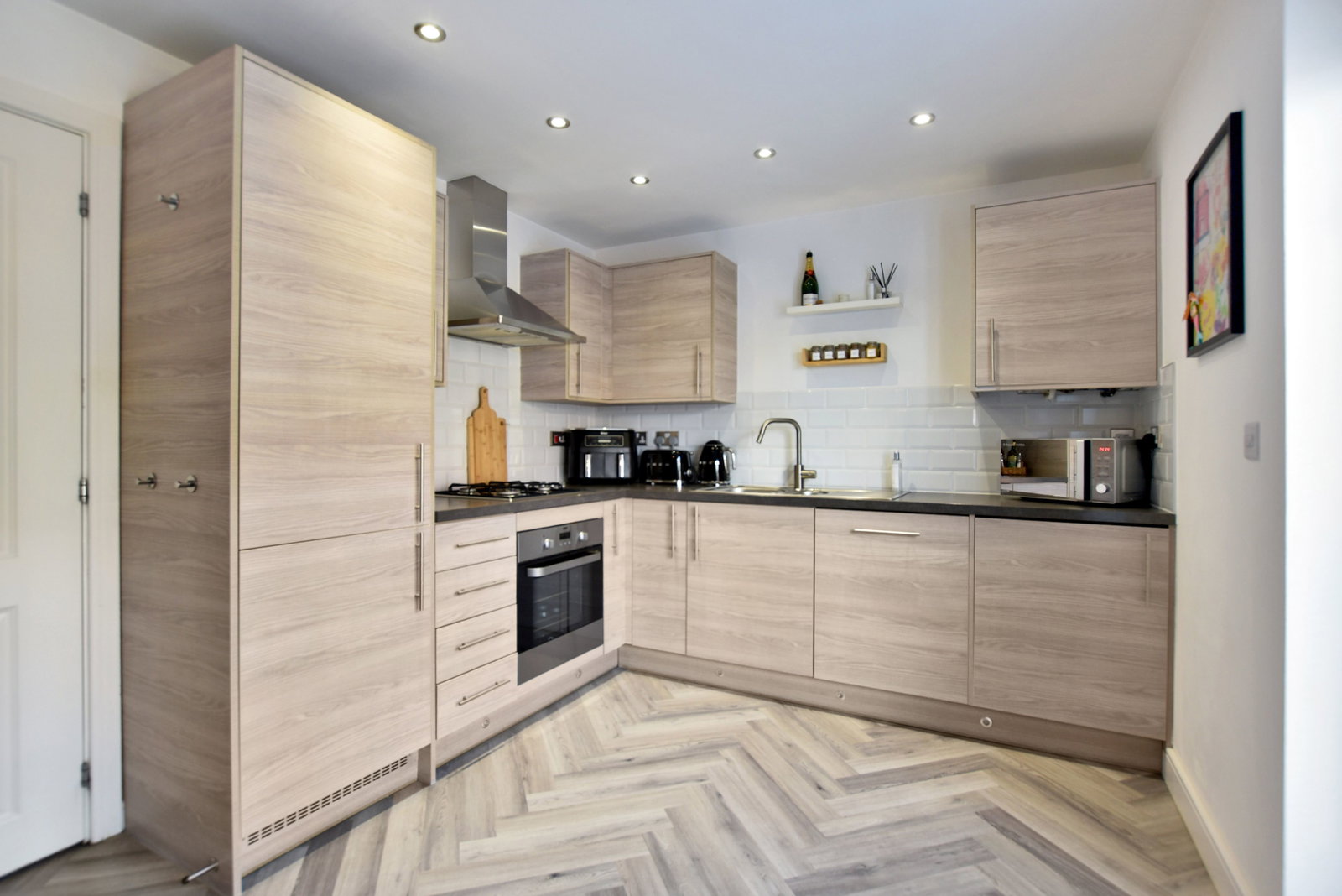 Semi Detached House for sale in Wakefield, Woodhall Mews, CITY FIELDS, Wakefield. WF1, 861 m²