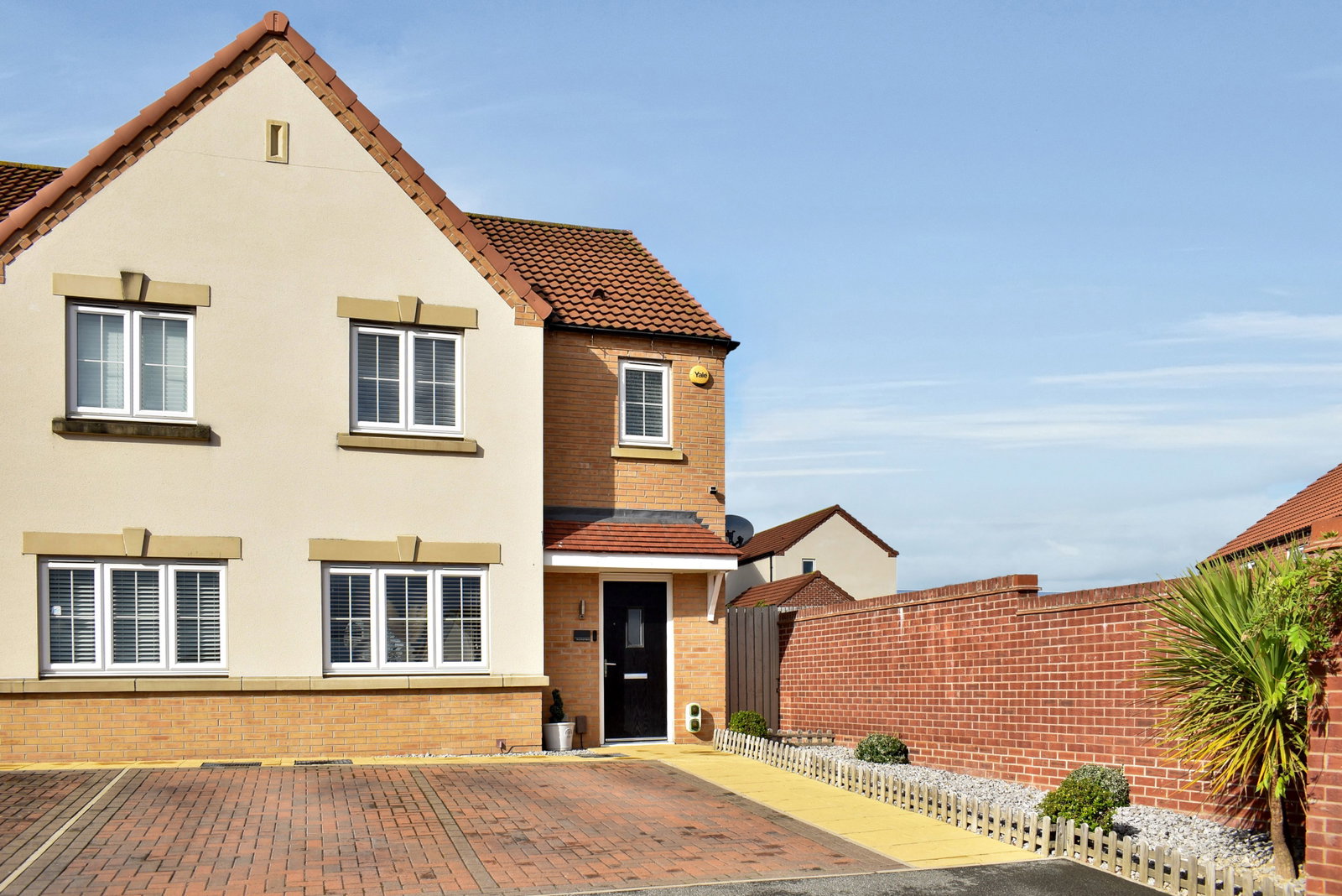 Semi Detached House for sale in Wakefield, Woodhall Mews, CITY FIELDS, Wakefield. WF1, 861 m²