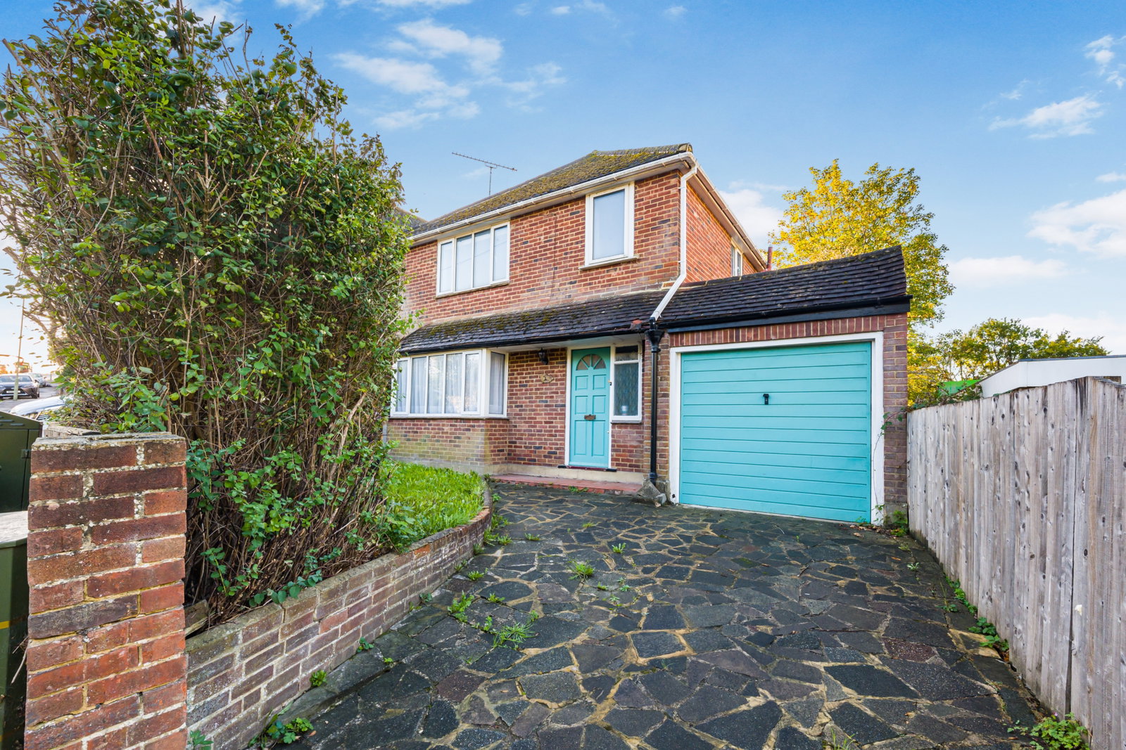 Detached House for sale in Epsom, Grosvenor Road, Epsom, KT18 6JQ