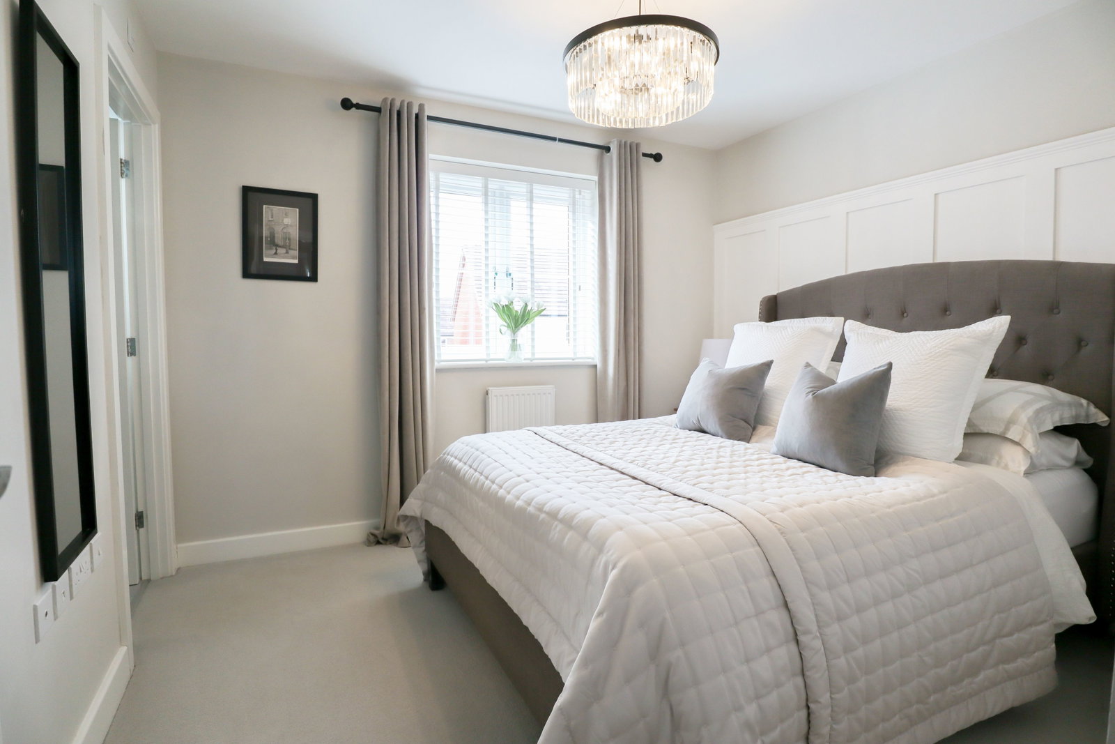 Semi Detached House for sale in Calne, Lupin Close, Calne