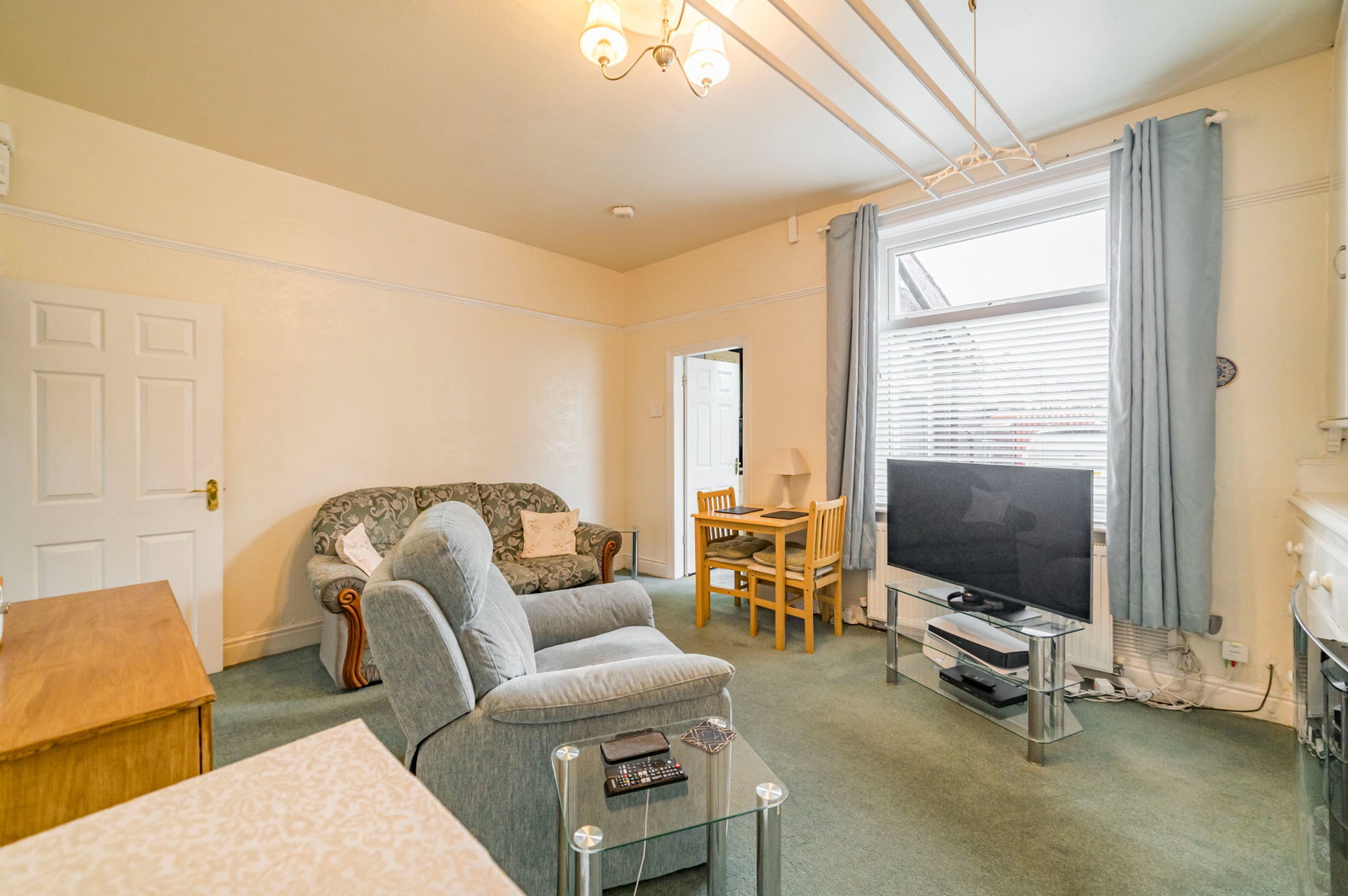 Terraced House for sale in Heywood, Rochdale Road East, Heywood, 818 m²
