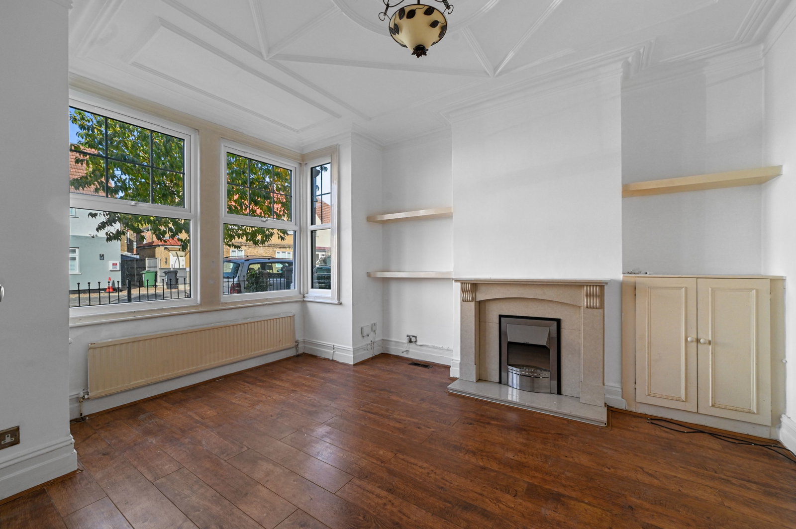 Terraced House for sale in Chingford, Mount Avenue, Chingford, E4