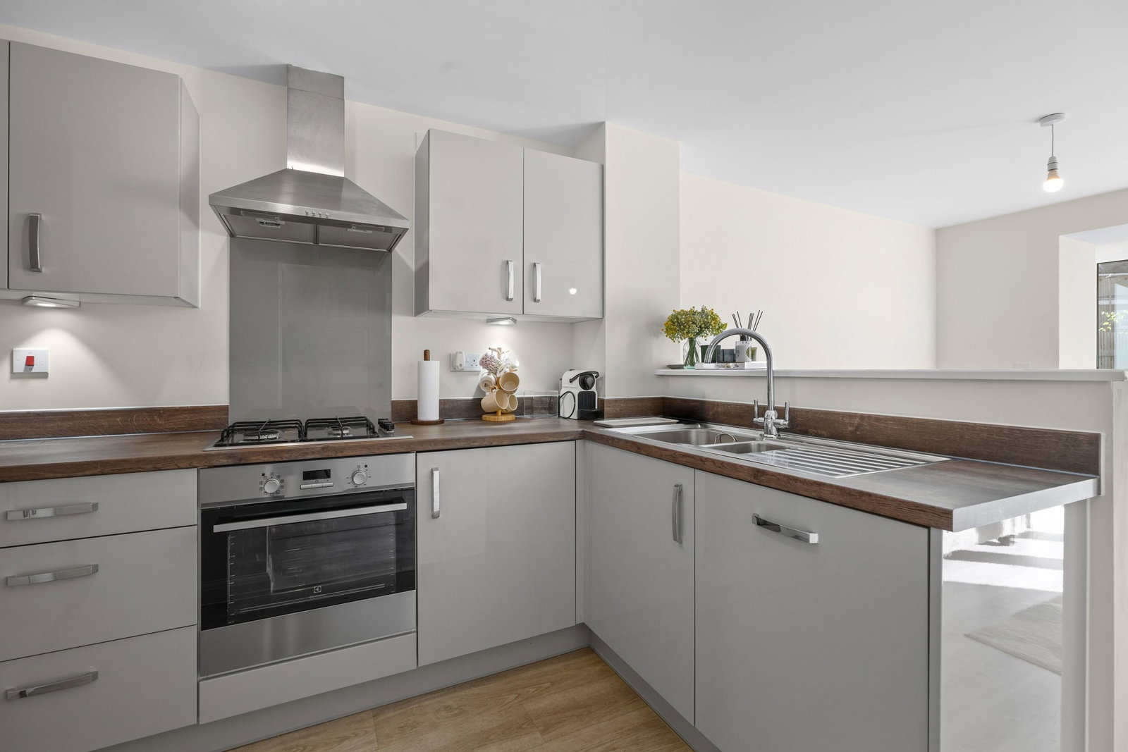 Semi Detached House for sale in Milton Keynes, Fen Street, Brooklands, Milton Keynes, MK10 7JJ, 1194 m²
