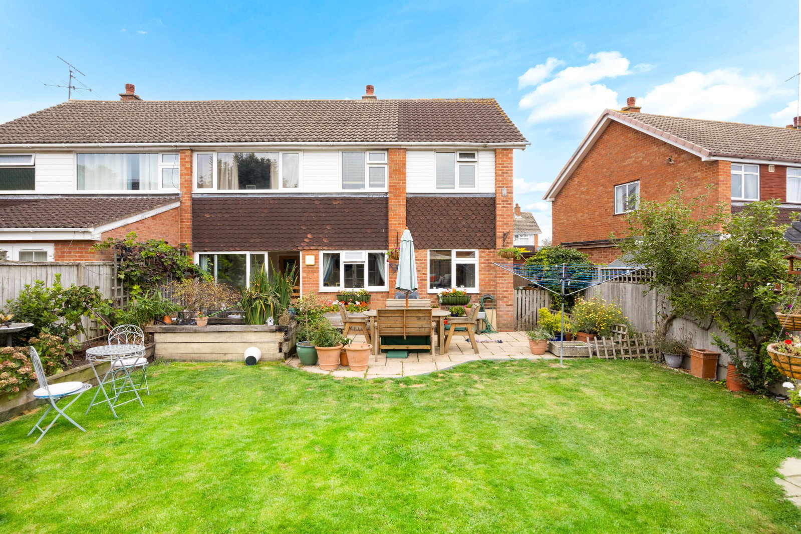 Semi Detached House for sale in Cheltenham, Barton Way, Up Hatherley, Cheltenham, GL51 3QR
