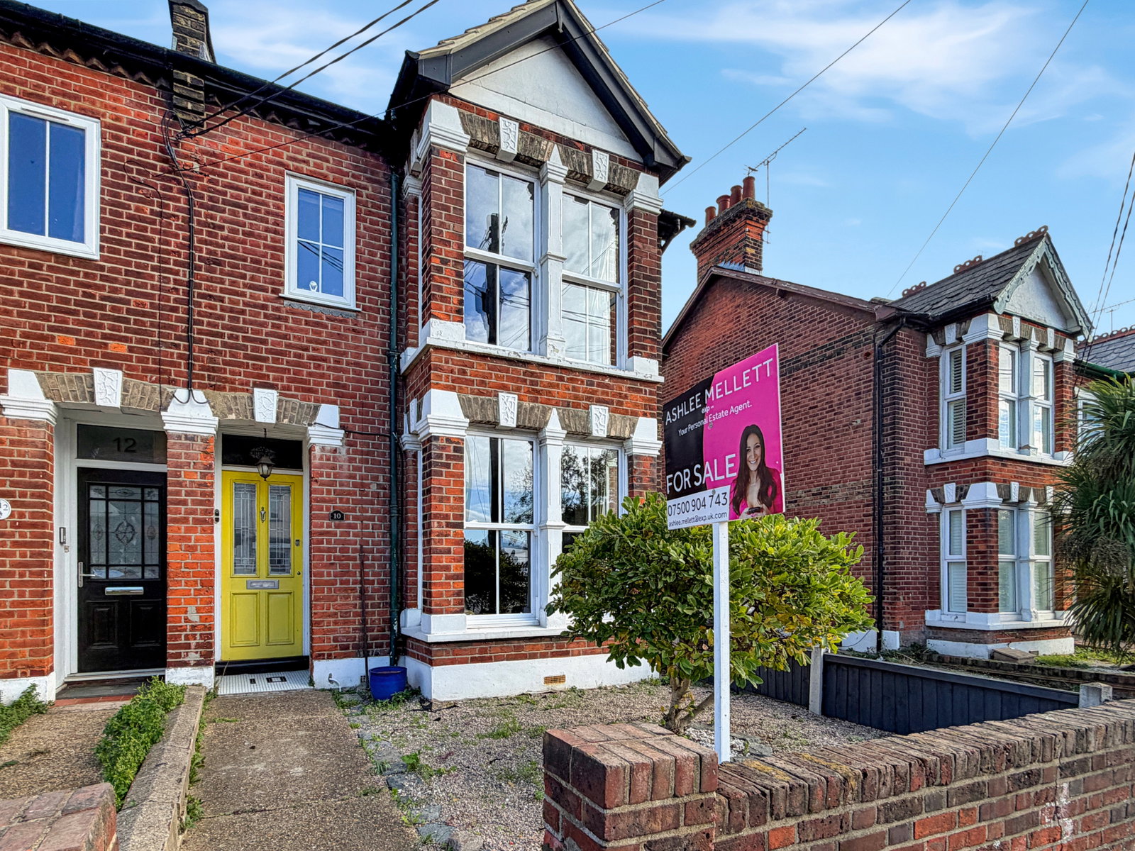 Semi Detached House for sale in Stanford-le-hope, Lampits Hill, Old Corringham SS17 9AN