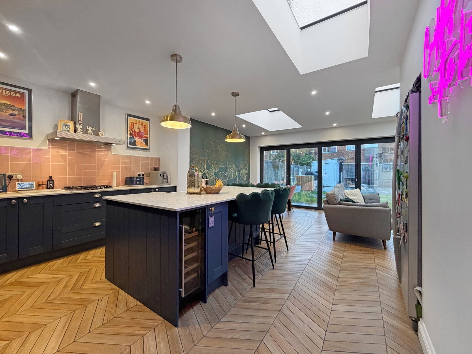 Semi Detached House for sale in Stanford-le-hope, Lampits Hill, Old Corringham SS17 9AN