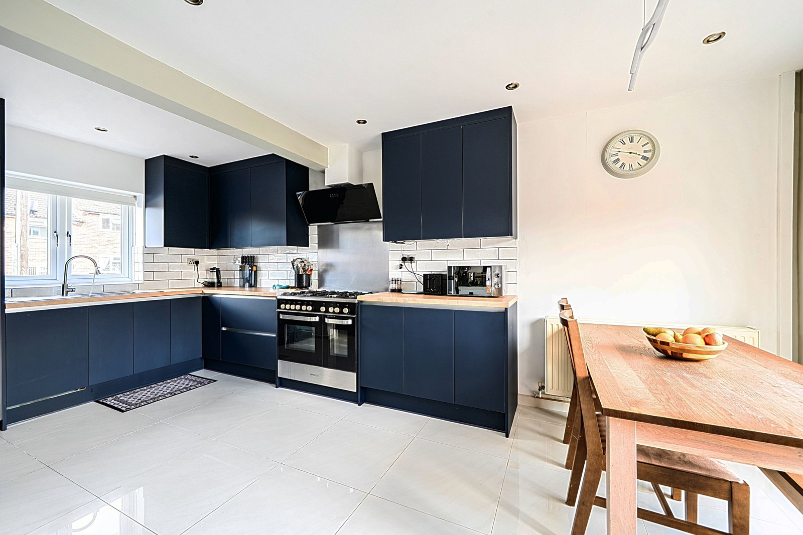 End Of Terrace House for sale in Oldbury, Oakdale Close, Oldbury, B68 8BA