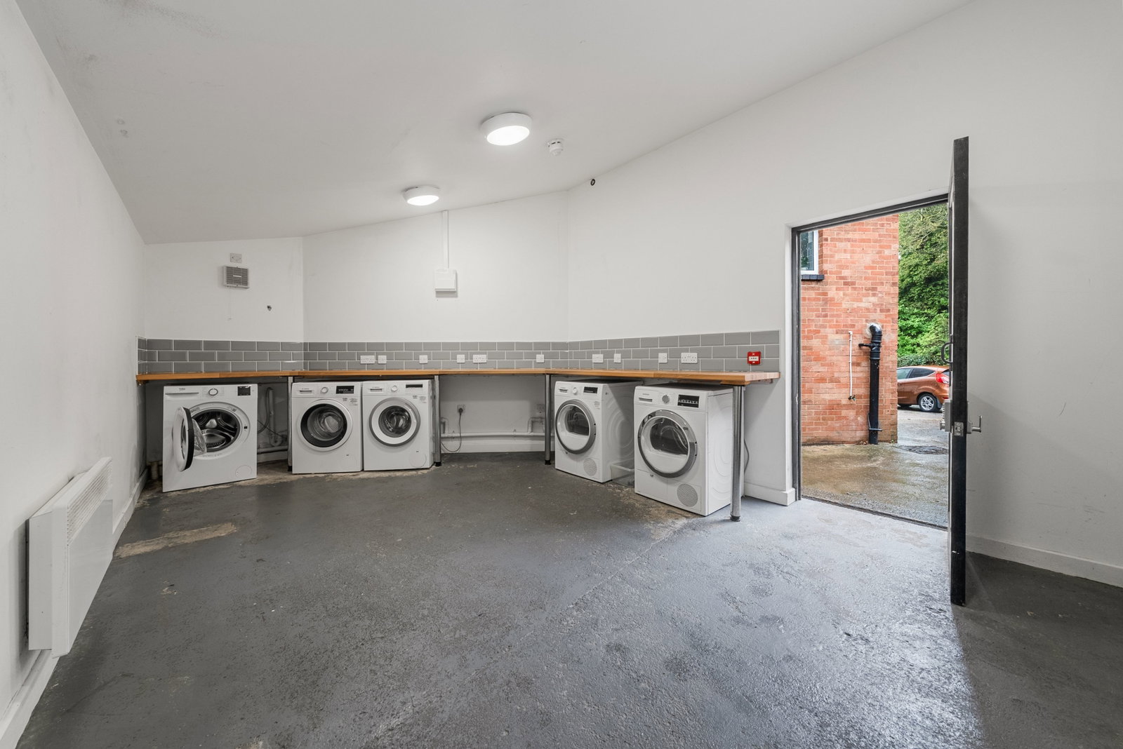 Semi Detached House for sale in Worcester, Bath Road, Worcester, WR5 3EW