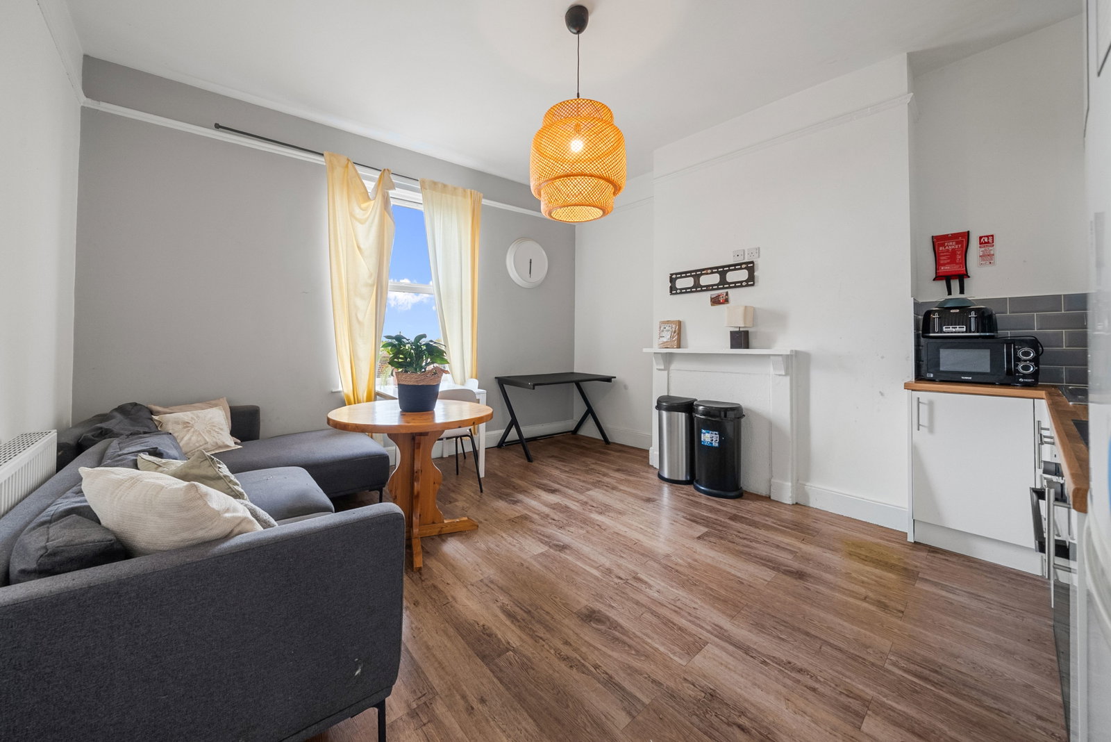 Semi Detached House for sale in Worcester, Bath Road, Worcester, WR5 3EW