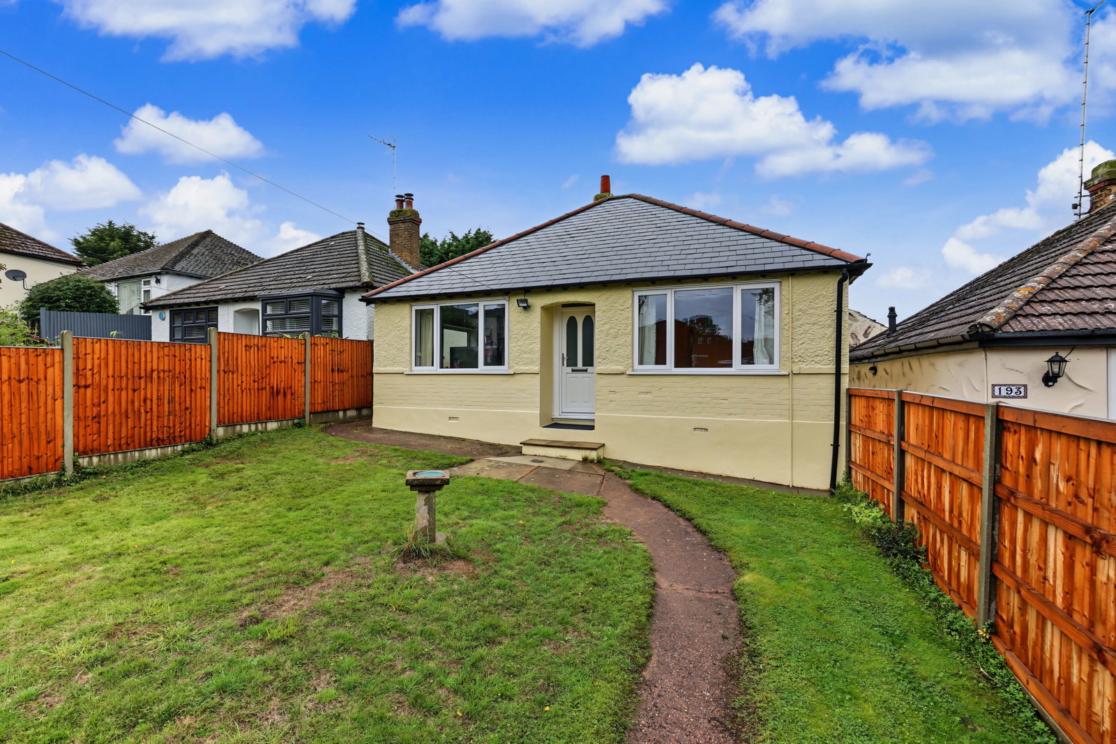 Bungalow for sale in Gillingham, Grange Road, Gillingham, ME7 2TL, 725 m²