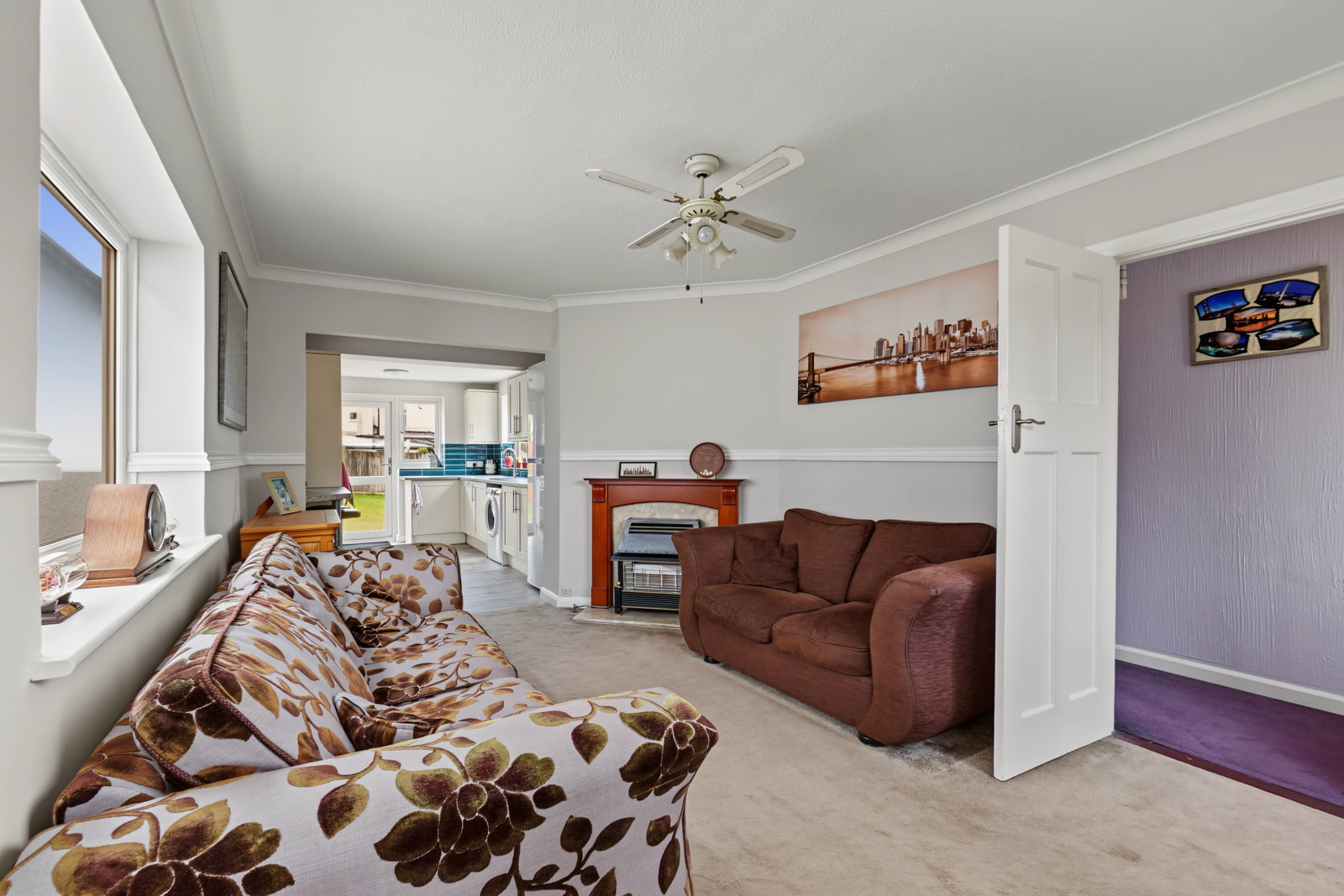 Bungalow for sale in Gillingham, Grange Road, Gillingham, ME7 2TL, 725 m²