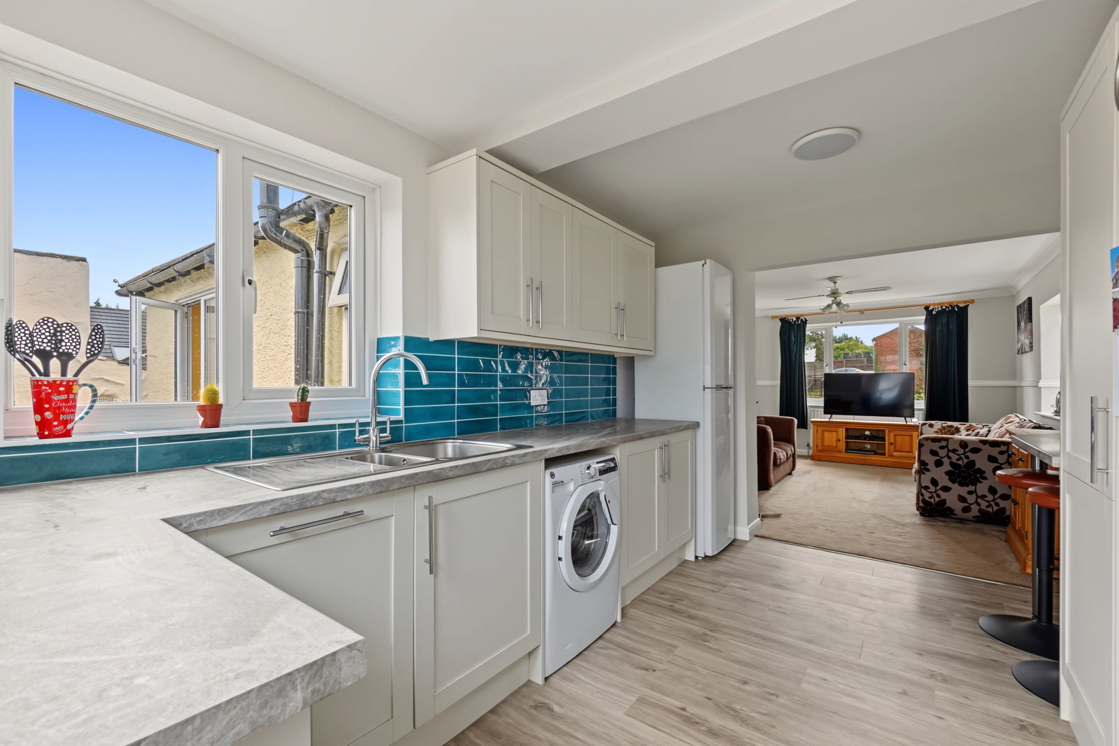 Bungalow for sale in Gillingham, Grange Road, Gillingham, ME7 2TL, 725 m²