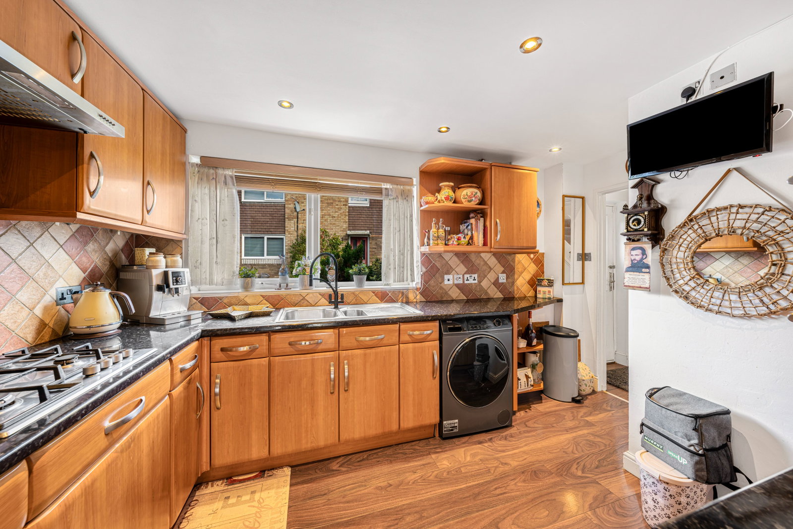 End Of Terrace House for sale in Harlow, Green Hills, Harlow, Essex, CM20, 1098 m²
