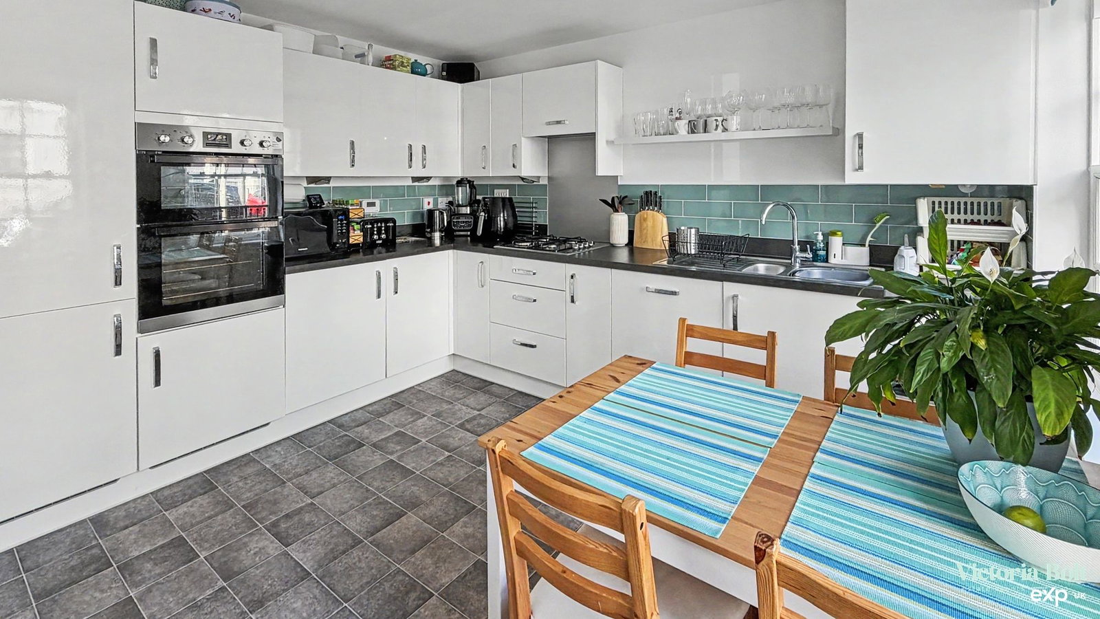 End Of Terrace House for sale in Sherford, Titan Avenue, Sherford, 1405 m²