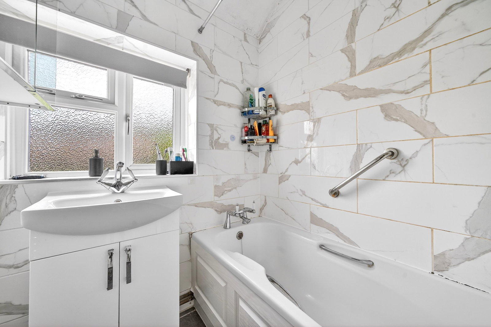 End Of Terrace House for sale in Borehamwood, Stilton Path, Borehamwood, WD6, 779 m²