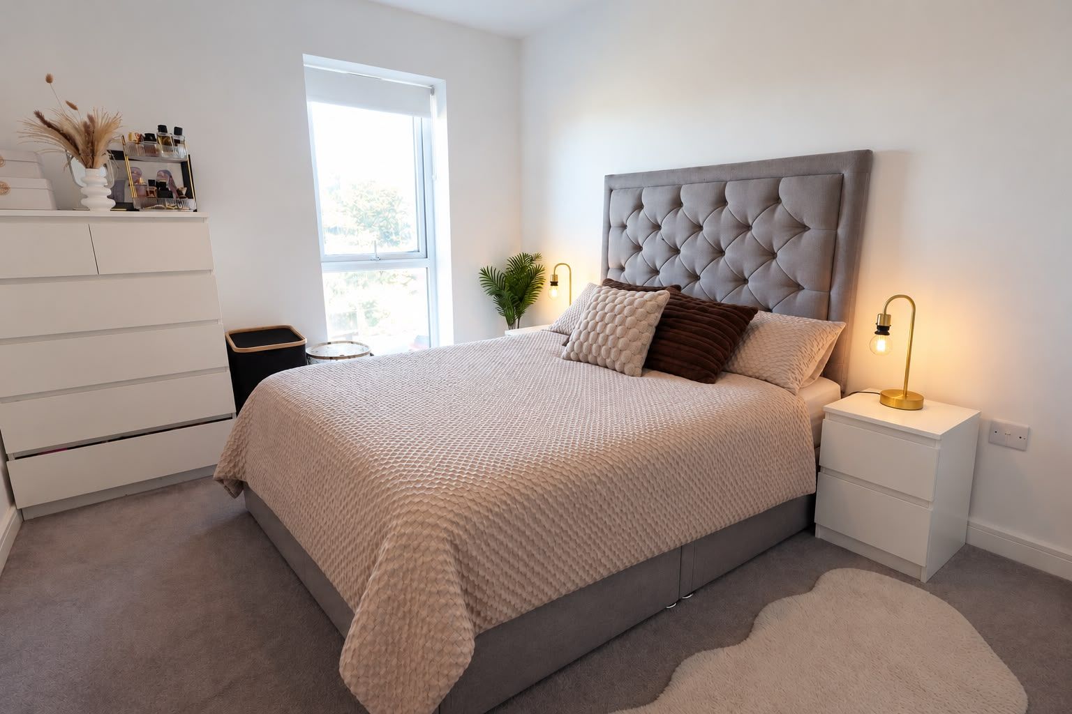 Flat for sale in Greenhithe, Whiting Avenue, Greenhithe, DA9 9YW