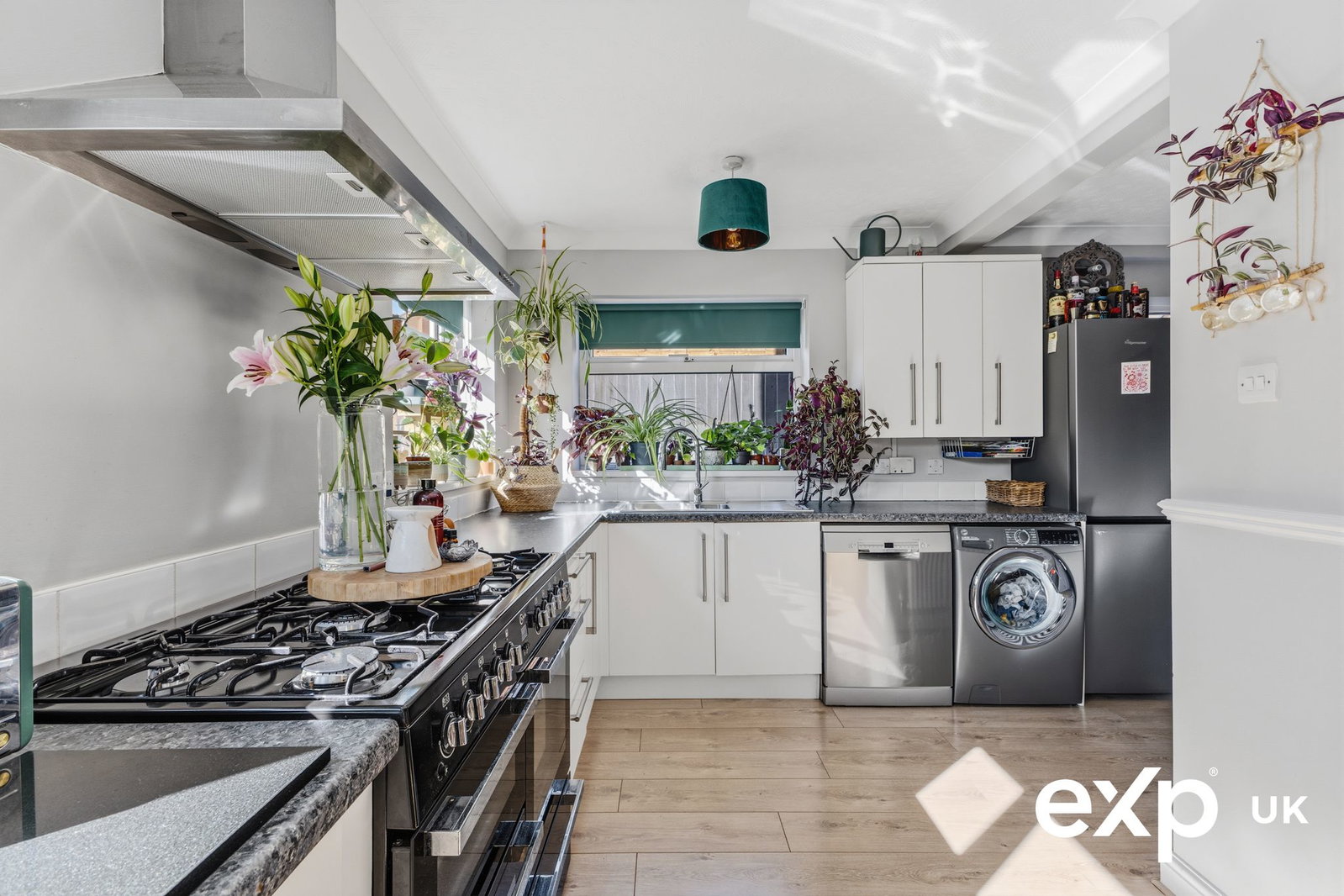 Semi Detached House for sale in Nottingham, Jubilee Road, Daybrook, Nottingham, NG5 6JR, 1098 m²