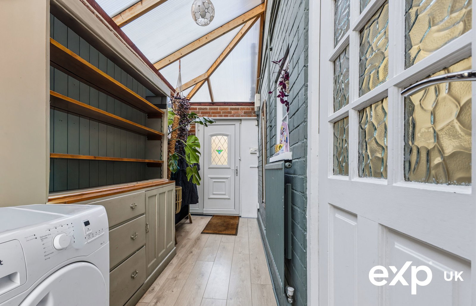 Semi Detached House for sale in Nottingham, Jubilee Road, Daybrook, Nottingham, NG5 6JR, 1098 m²