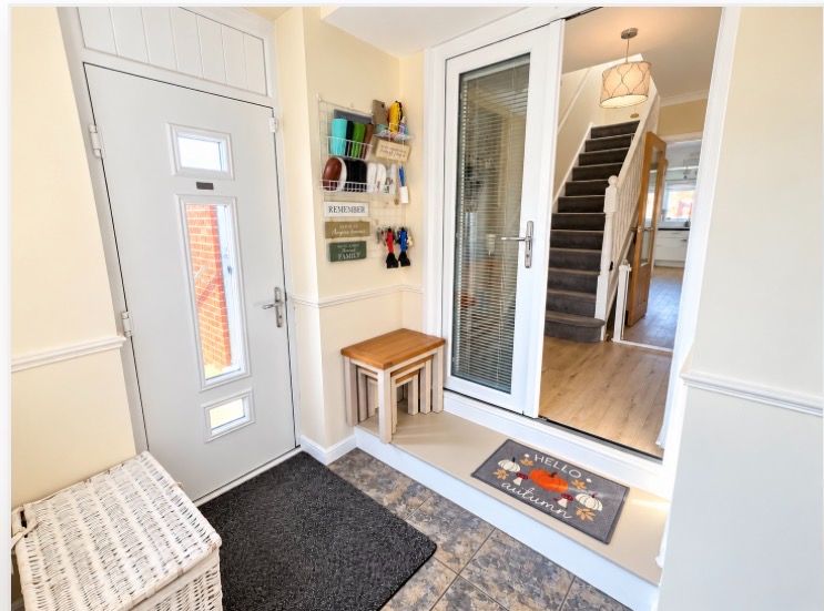 Detached House for sale in Sheffield, Binsted Gardens, Sheffield, S5 8NU