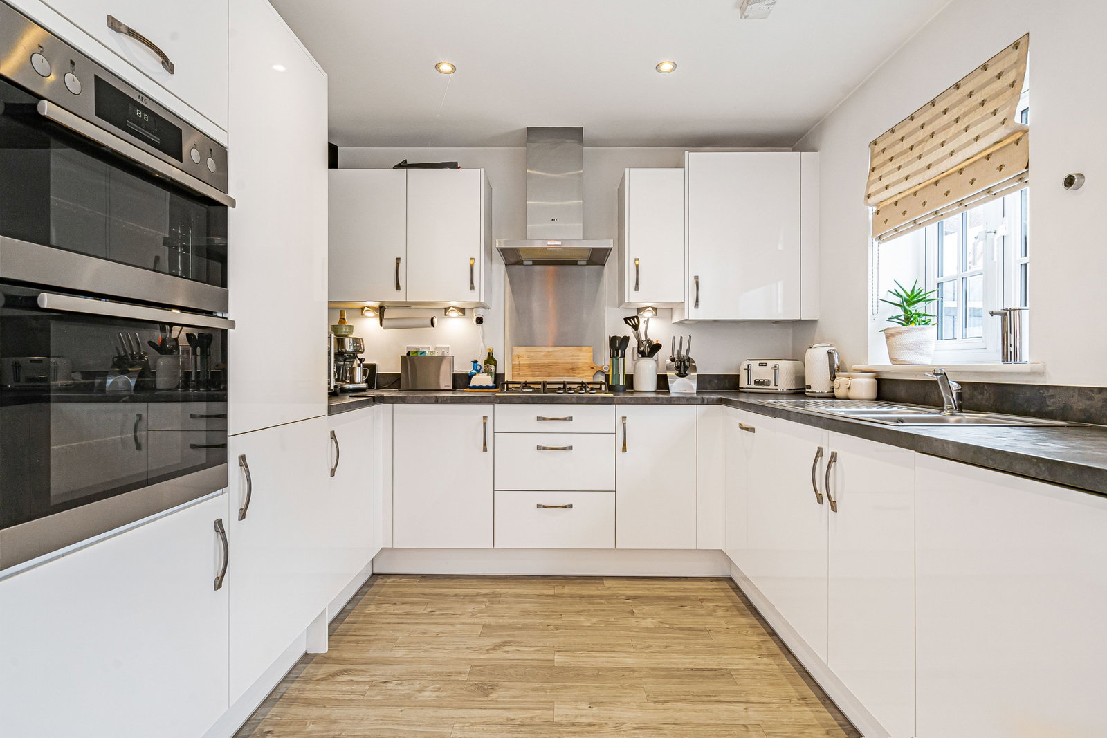 Detached House for sale in Brackley, Squirrel Close, Brackley, NN13 6QQ