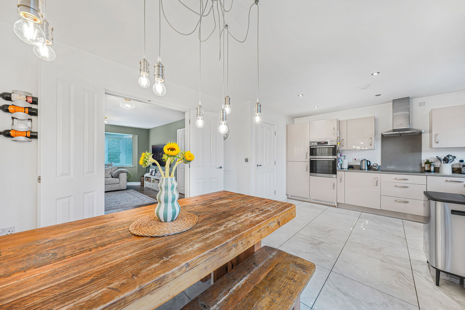 Semi Detached House for sale in Laindon, Dulwich Avenue, Dunton Fields, Laindon, SS15 6FU