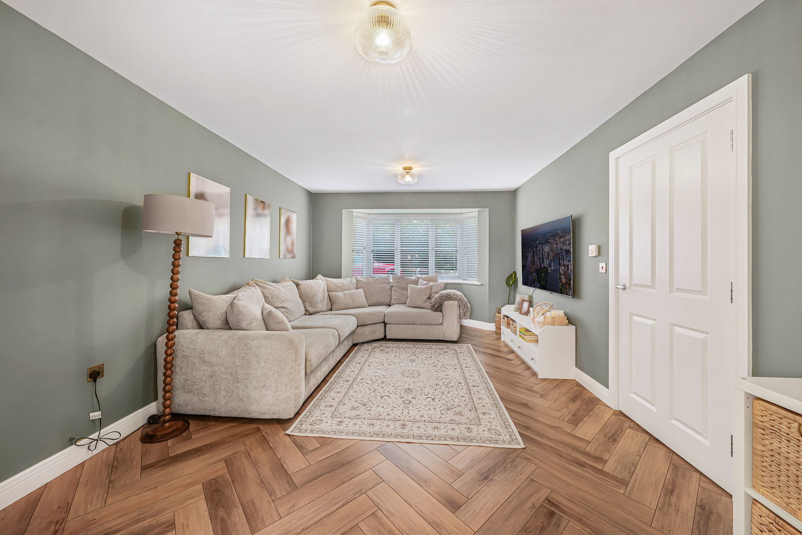 Semi Detached House for sale in Laindon, Dulwich Avenue, Dunton Fields, Laindon, SS15 6FU