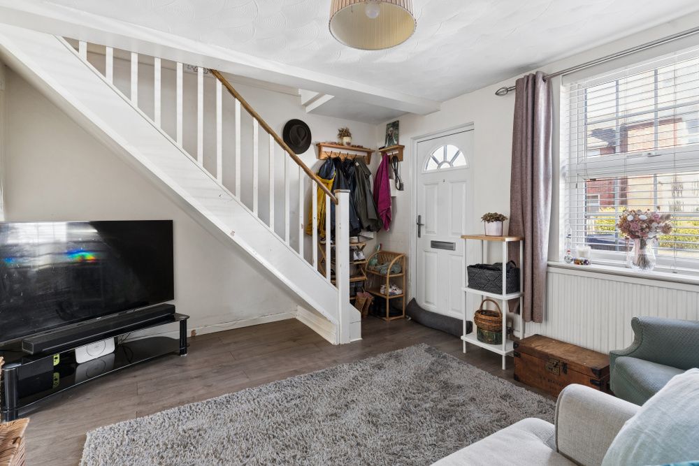 Terraced House for sale in Hitchin, Old Park Road, Hitchin, Hertfordshire, SG5 2JT