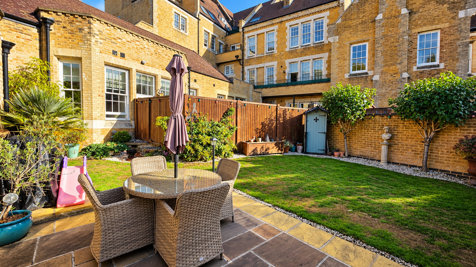 Apartment for sale in Dartford, Chapel Drive, Dartford, DA2 6FJ